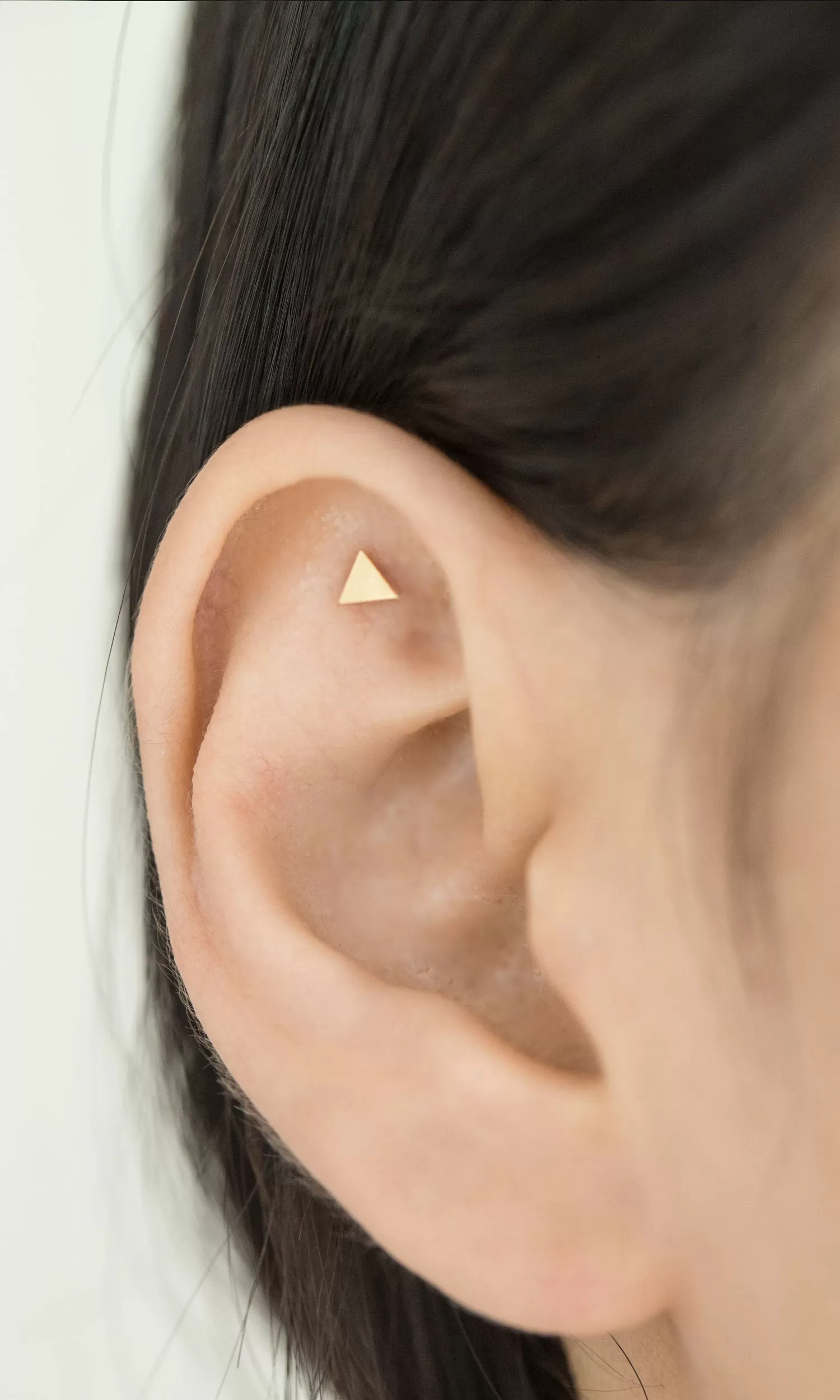 14k Gold Triangle Pendant Barbell Ear Stud Piercing