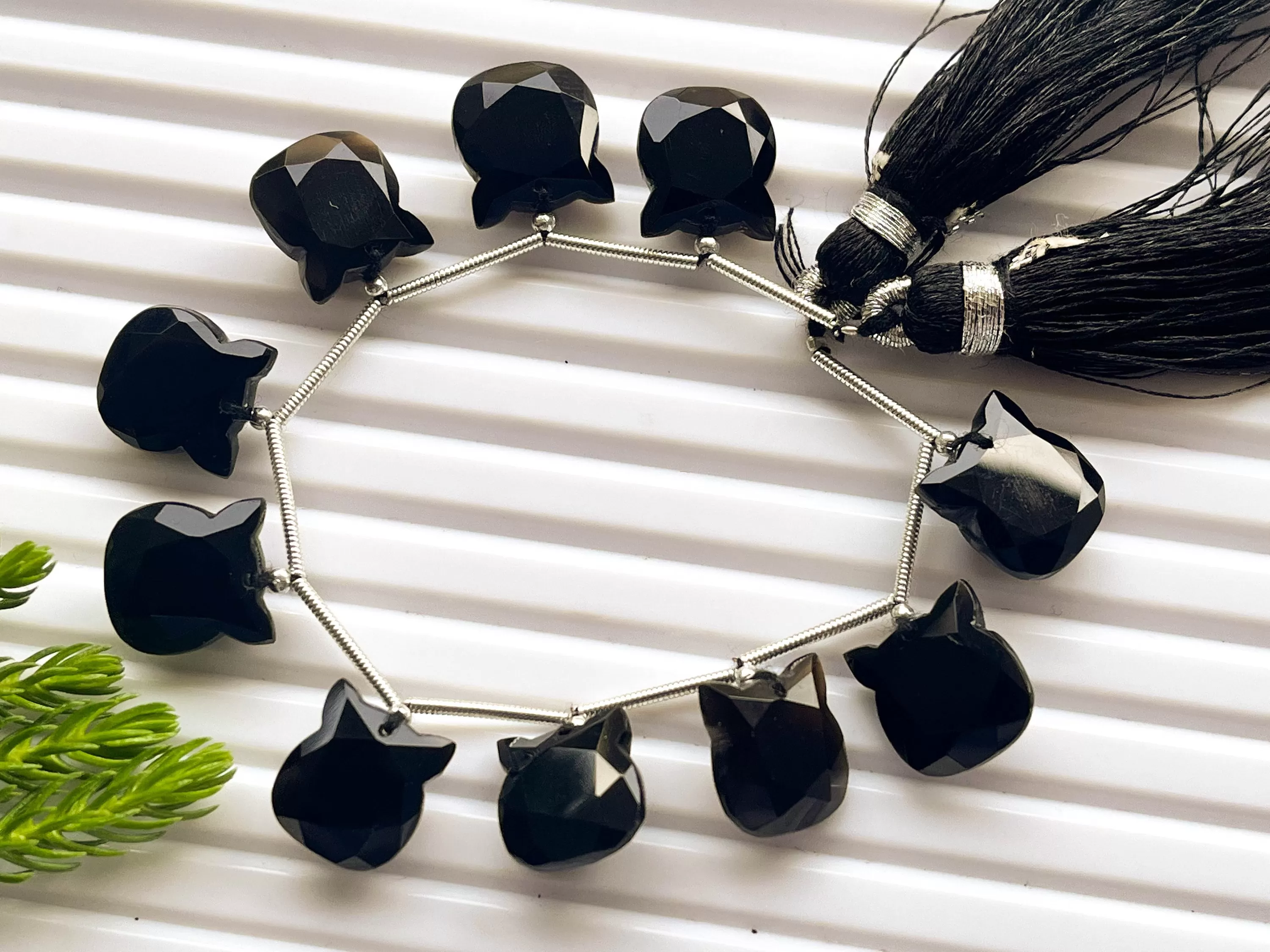 Black Onyx Cat Shape Cut Stone Beads