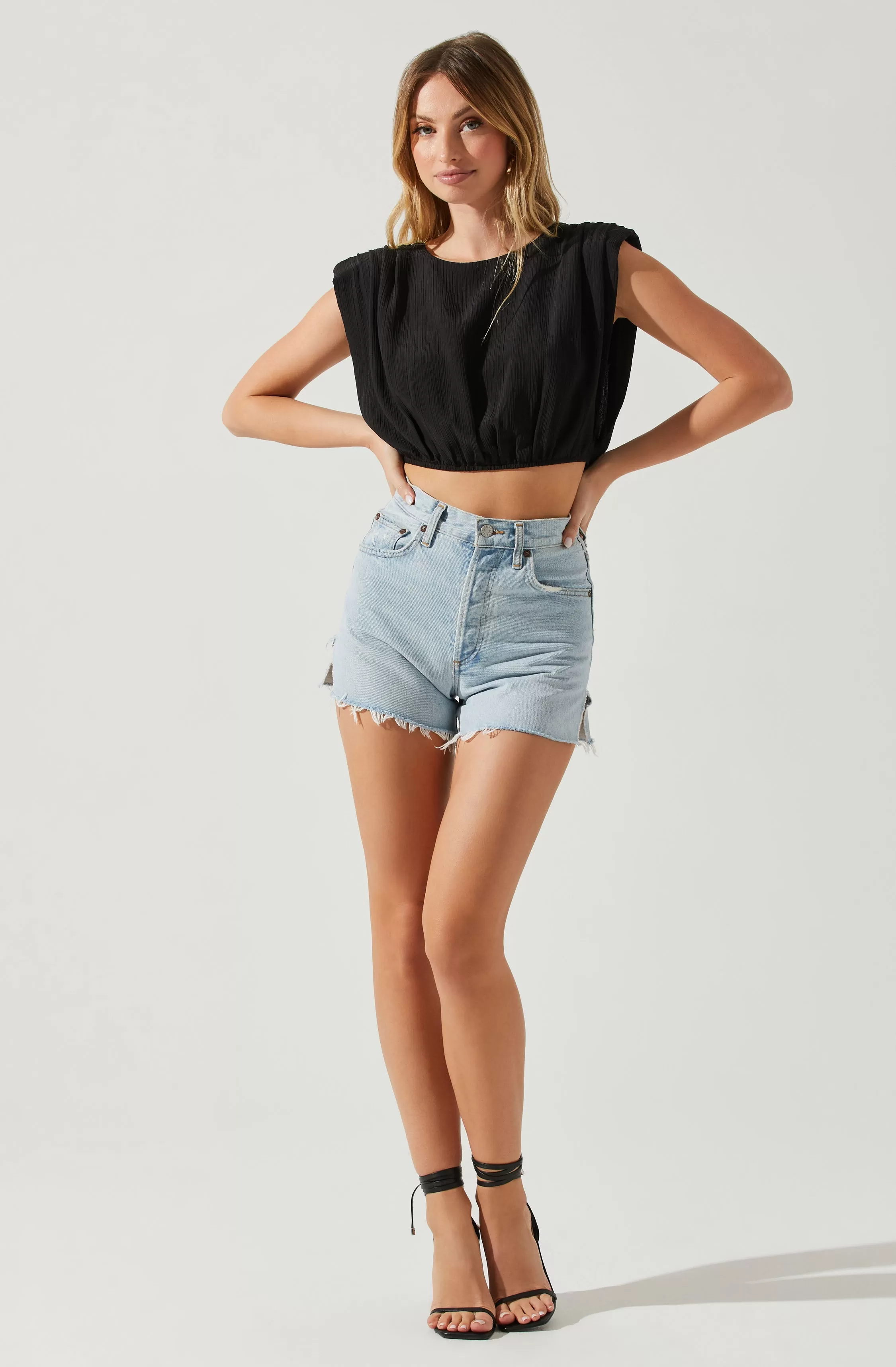 Cropped Plisse Balloon Hem Top