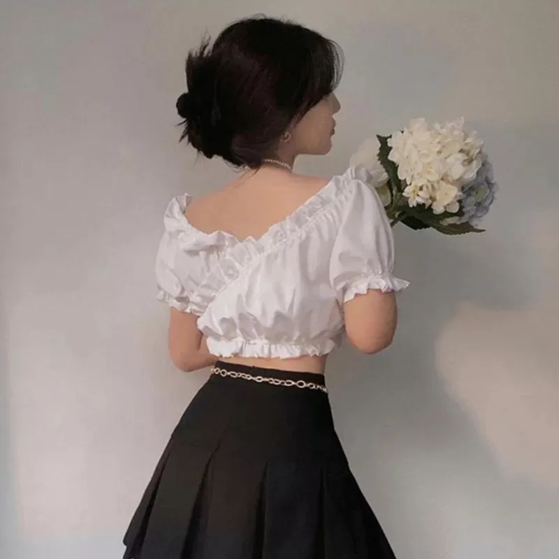 Cute Blouse With Carmen-Décolleté And Lace Straps