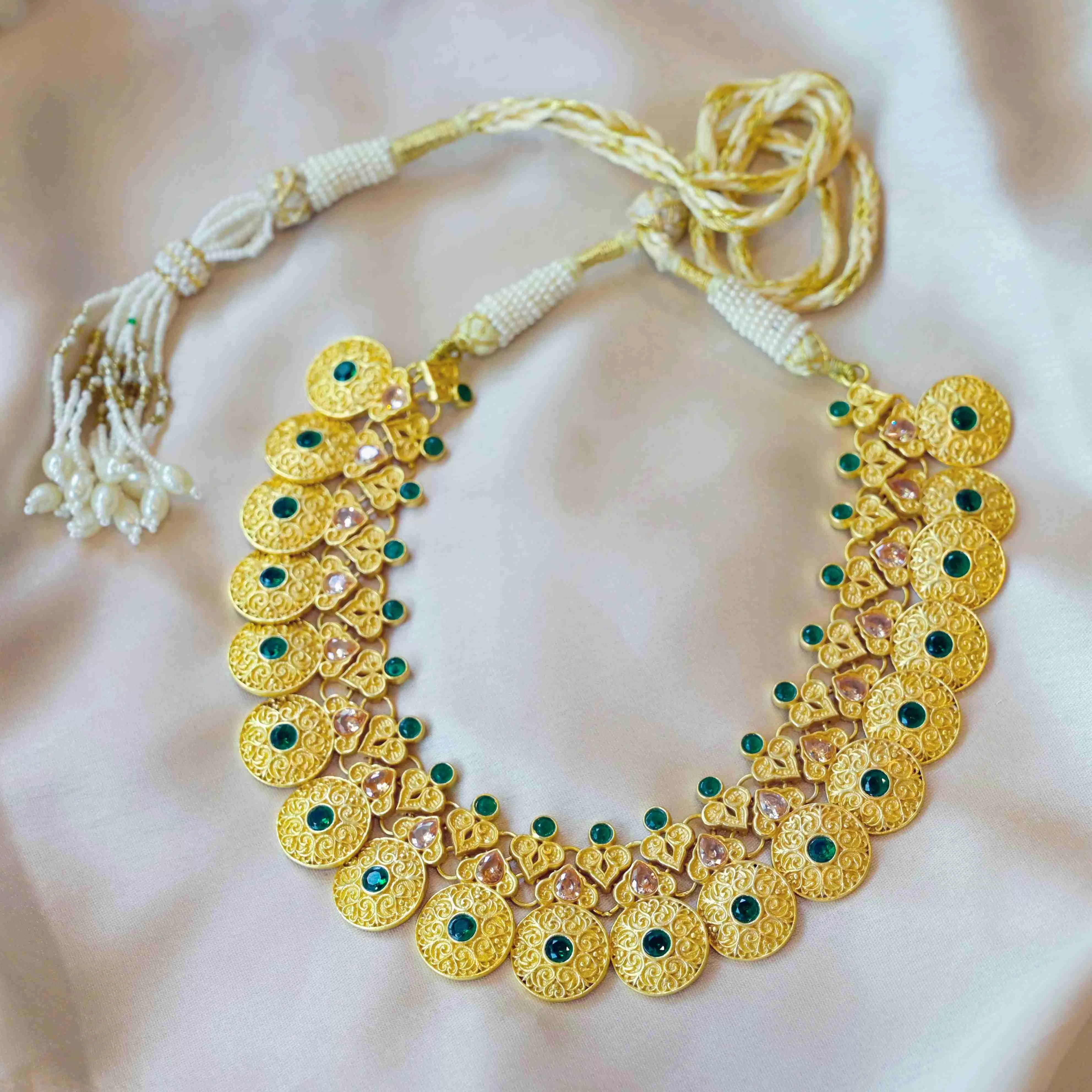 Dalia necklace