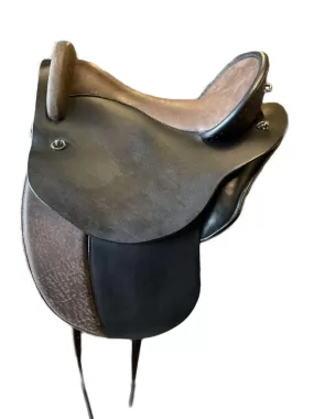 DP Saddlery Quantum with Dressage Flap 5820