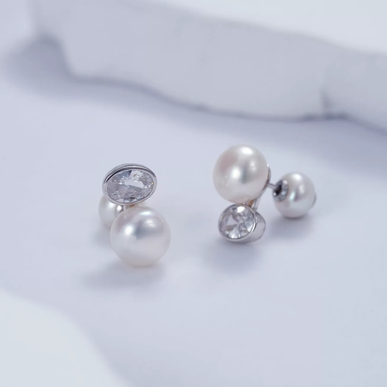 Elegant Freshwater Pearl Earrings WE00683