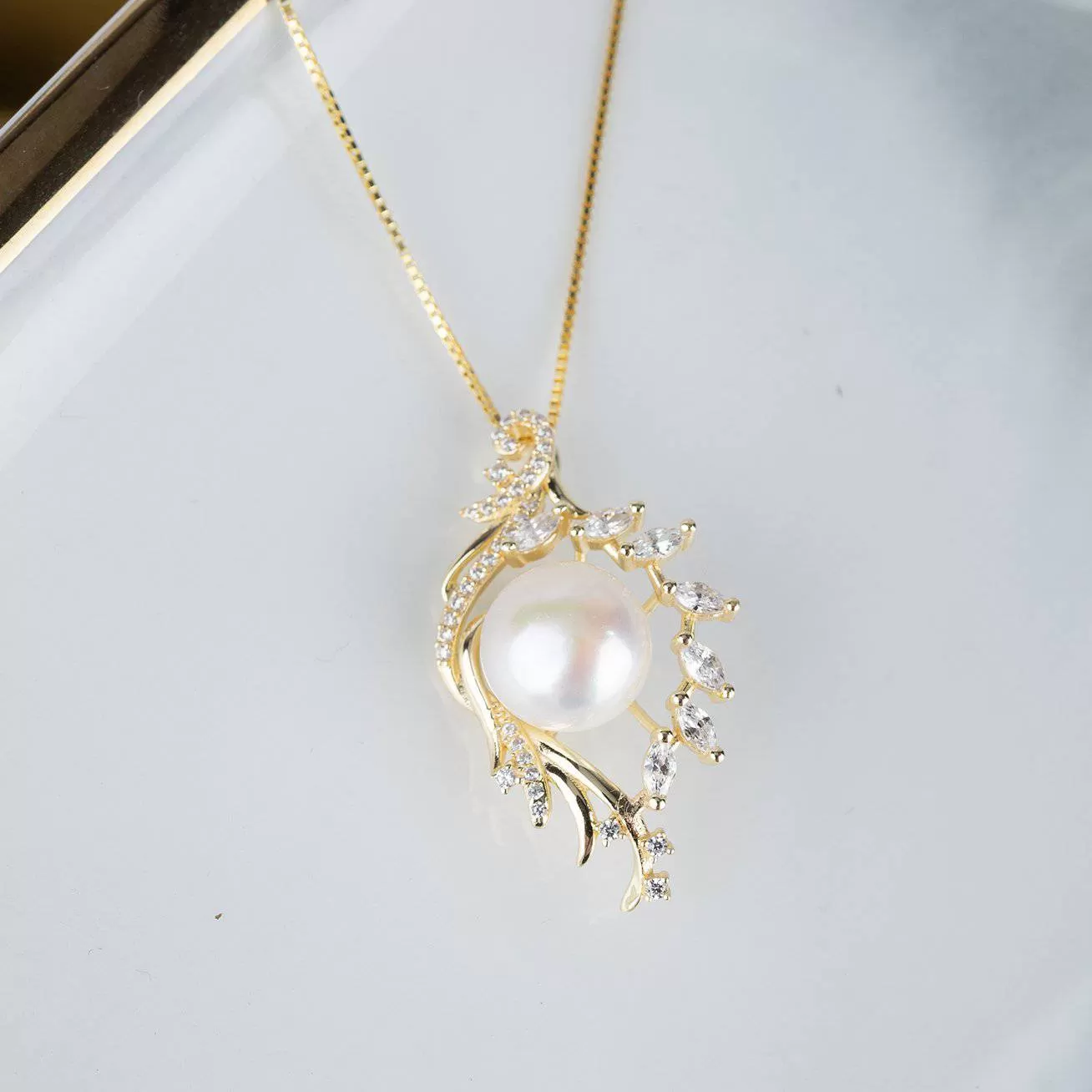 Elegant Freshwater Pearl Necklace WN00092