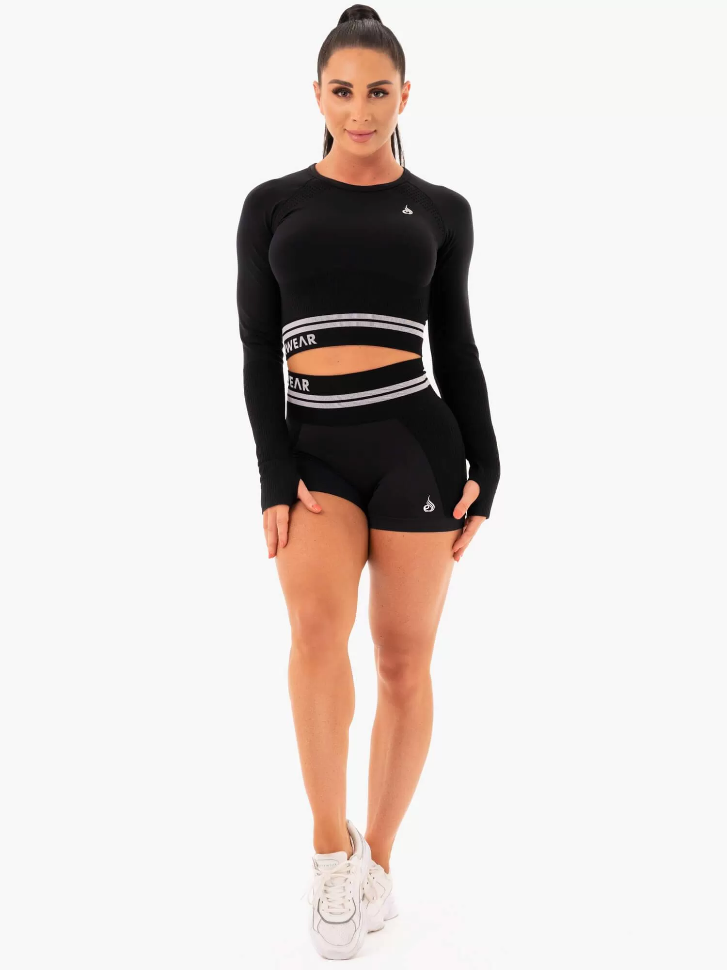 Freestyle Seamless Long Sleeve Crop - Black