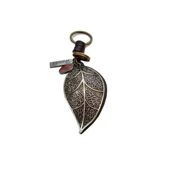 Hilo Hattie Metal Keychain