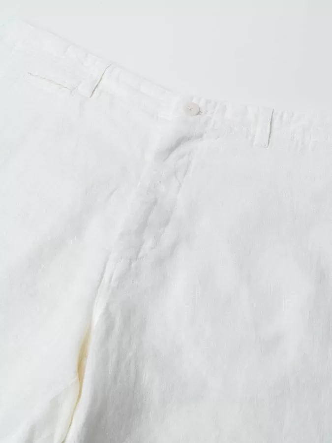 LA PAZ Maciel Off-White Linen Shorts