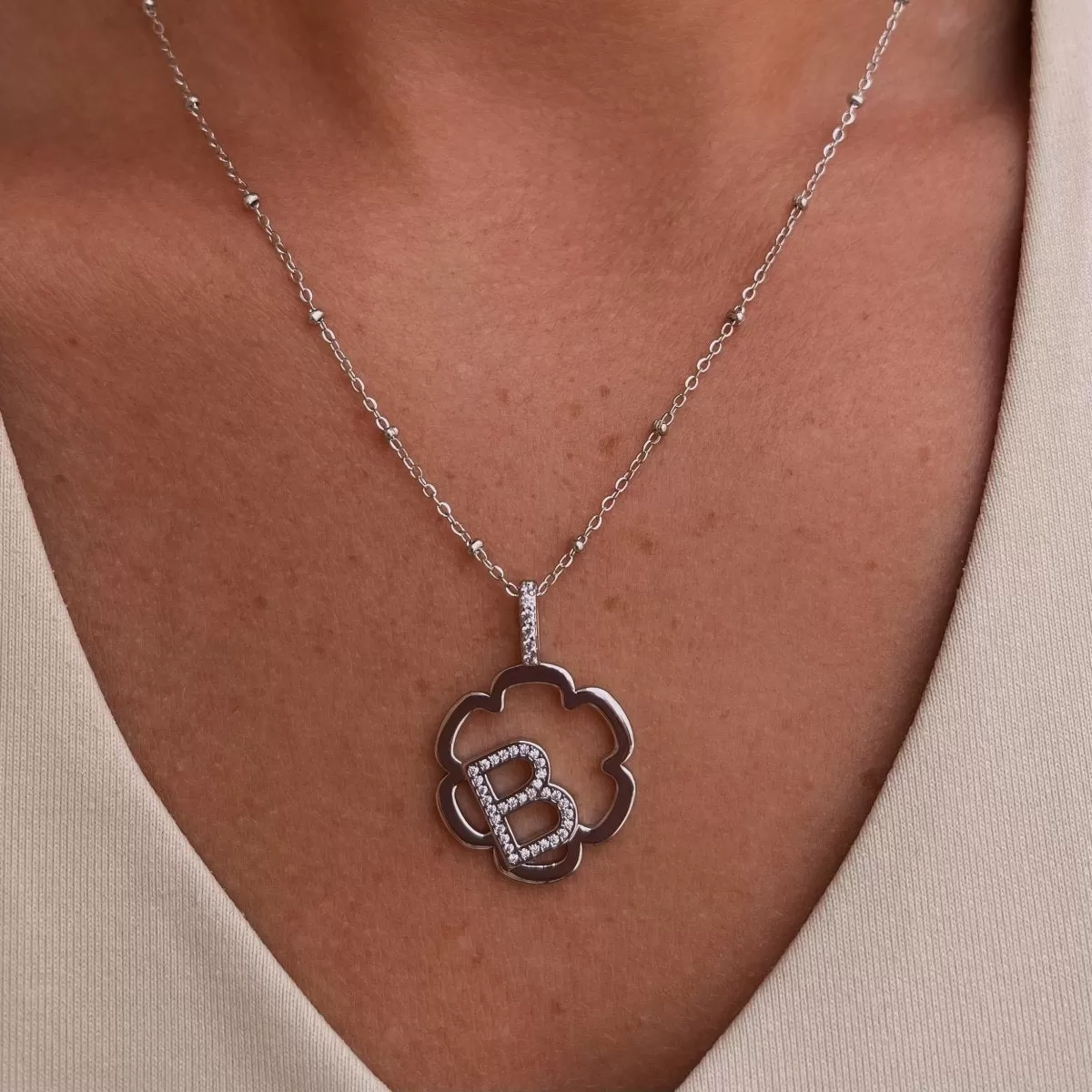 Peyton Daisy Initial Necklace