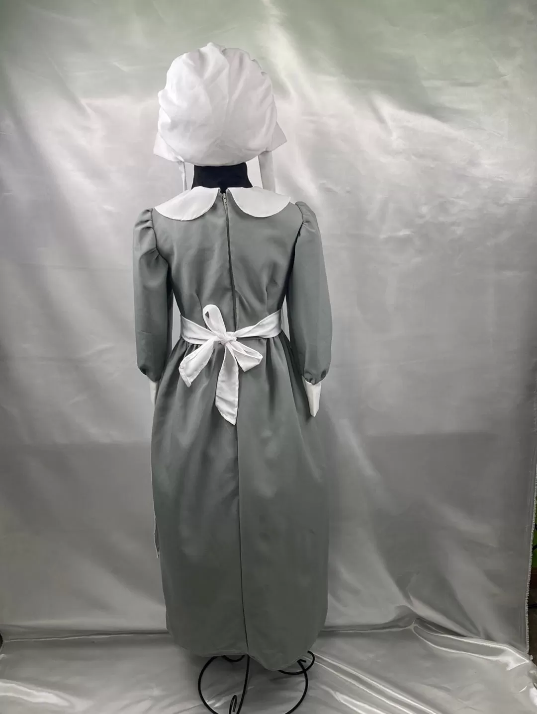 Pilgrim Girl Gray Costume w/ Bonnet - Medium 8 - 10