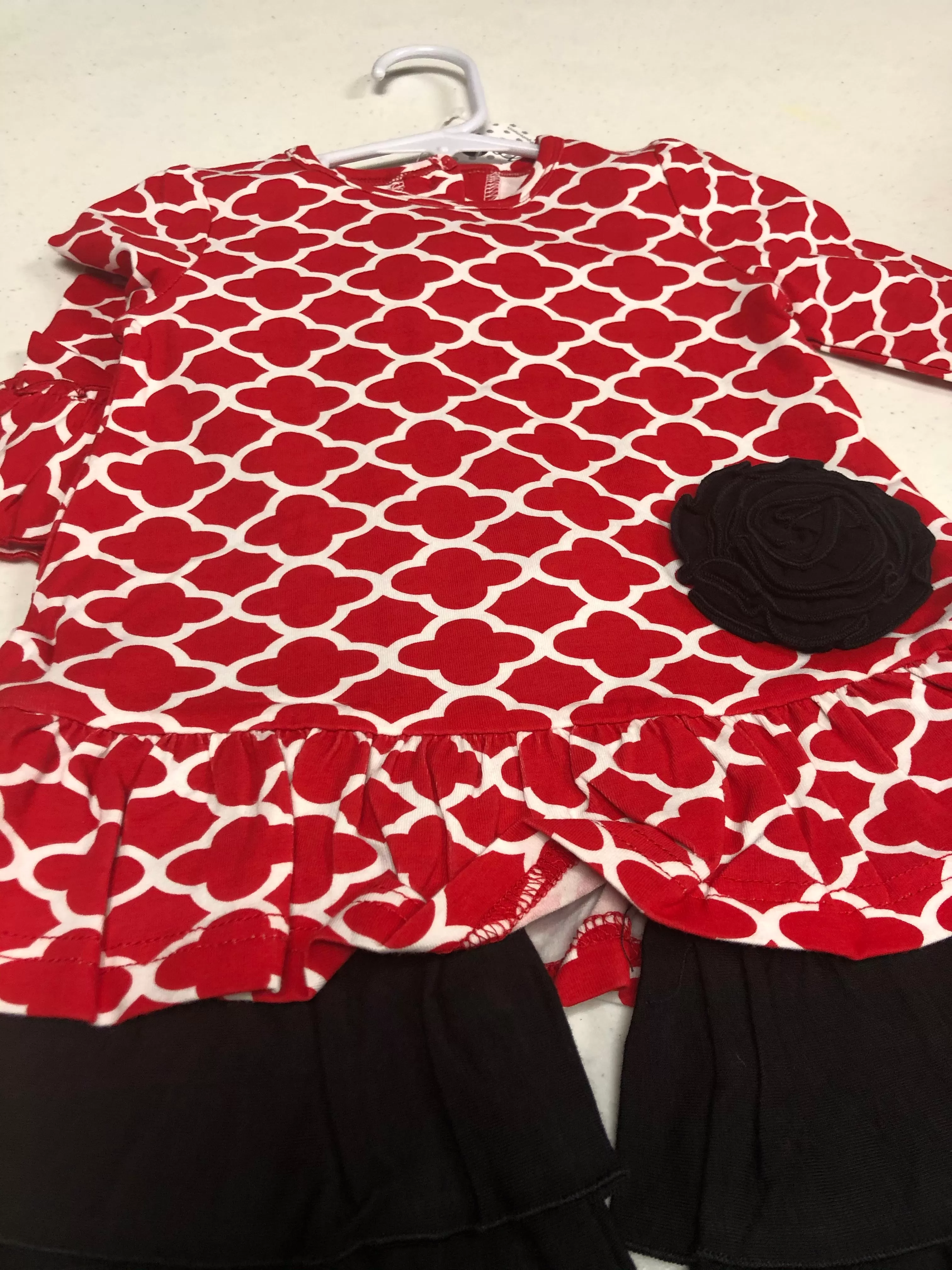 Red Quatrefoil Ruffle Outfit with Black Pant with Black Flower - 6 - 12 Month