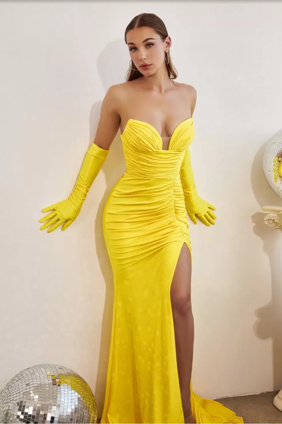 STRAPLESS GLITTER STRETCH GOWN WITH GLOVES